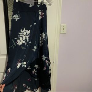 Dynamite silk split skirt